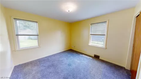 1703 E 298th St, Wickliffe, OH 44092 photo 10