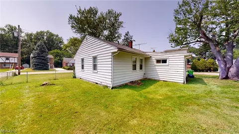 1703 E 298th St, Wickliffe, OH 44092 photo 25