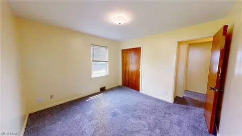 1703 E 298th St, Wickliffe, OH 44092 photo 11