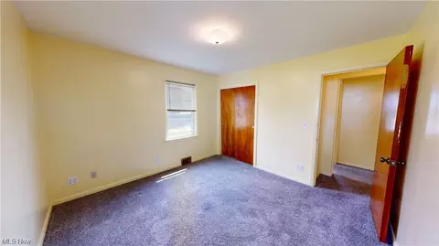 1703 E 298th St, Wickliffe, OH 44092 photo 11
