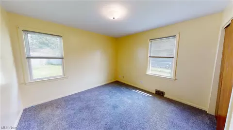 1703 E 298th St, Wickliffe, OH 44092 photo 10
