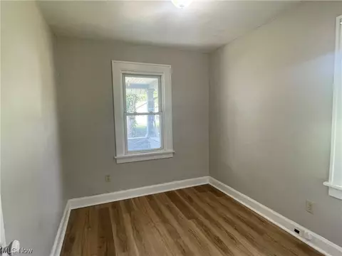 524 16th St, Elyria, OH 44035 photo 6