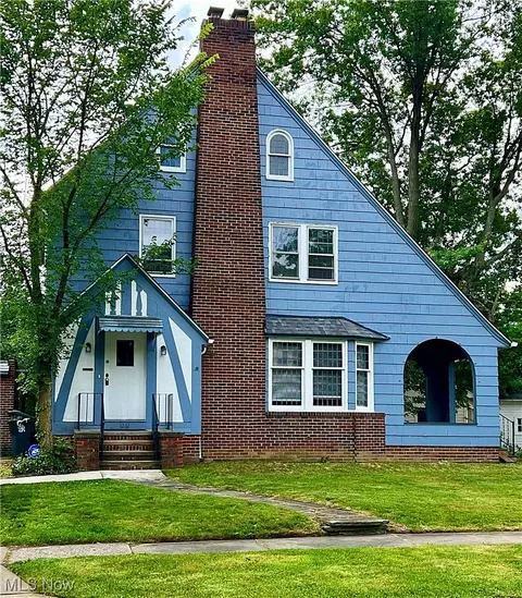 1261 Cleveland Heights Blvd, Cleveland Heights, OH 44121