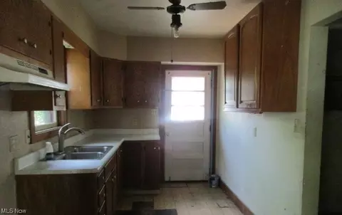 11050 Beloit Snodes Rd, Beloit, OH 44609 photo 6