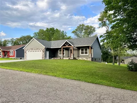 174 Harmony St NW, Massillon, OH 44647