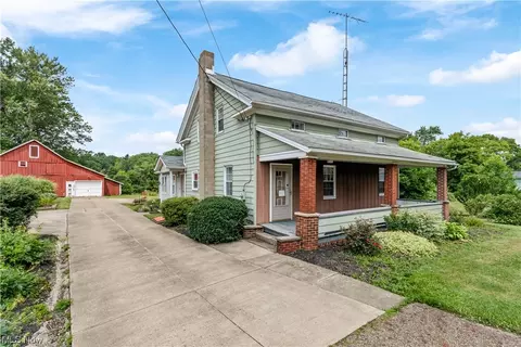 8271 Kent Ave NE, Canton, OH 44721 photo 1