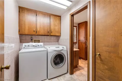 8271 Kent Ave NE, Canton, OH 44721 photo 13
