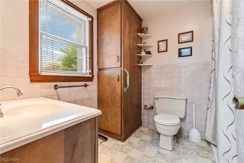 8271 Kent Ave NE, Canton, OH 44721 photo 14