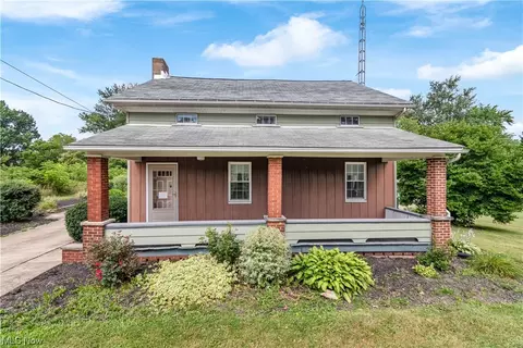 8271 Kent Ave NE, Canton, OH 44721 photo 2