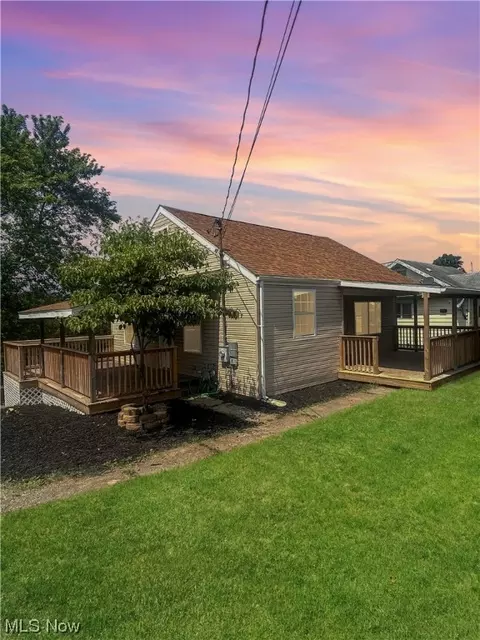 129 Walker Rd, Follansbee, WV 26037