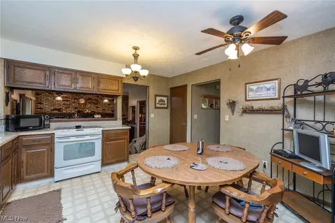 4631 Case Rd, Avon, OH 44011 photo 4