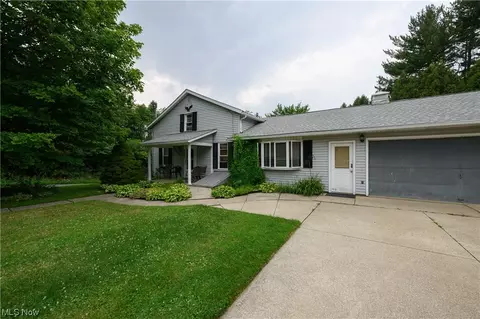 4892 Rootstown Rd, Ravenna, OH 44266