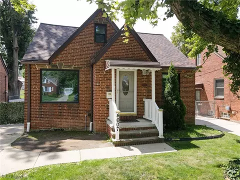 4607 Grantwood Dr, Parma, OH 44134