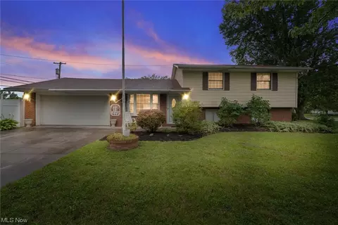 4002 Marshall Ave, Lorain, OH 44053 photo 2