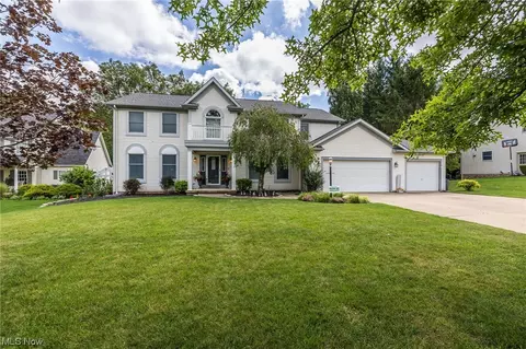 1148 Gold Crest Dr, Medina, OH 44256