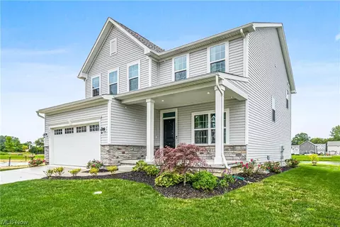 7211 Elivia Dr, Mentor, OH 44060
