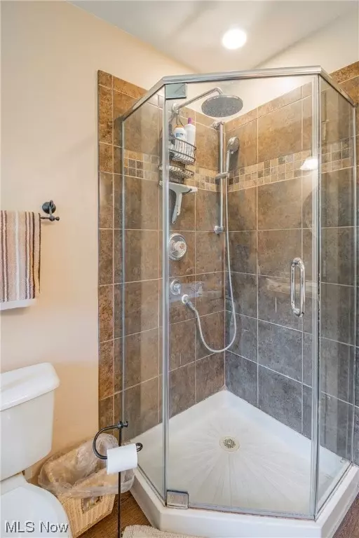  1155 E Robinson Ave, Barberton, OH 44203 photo 17