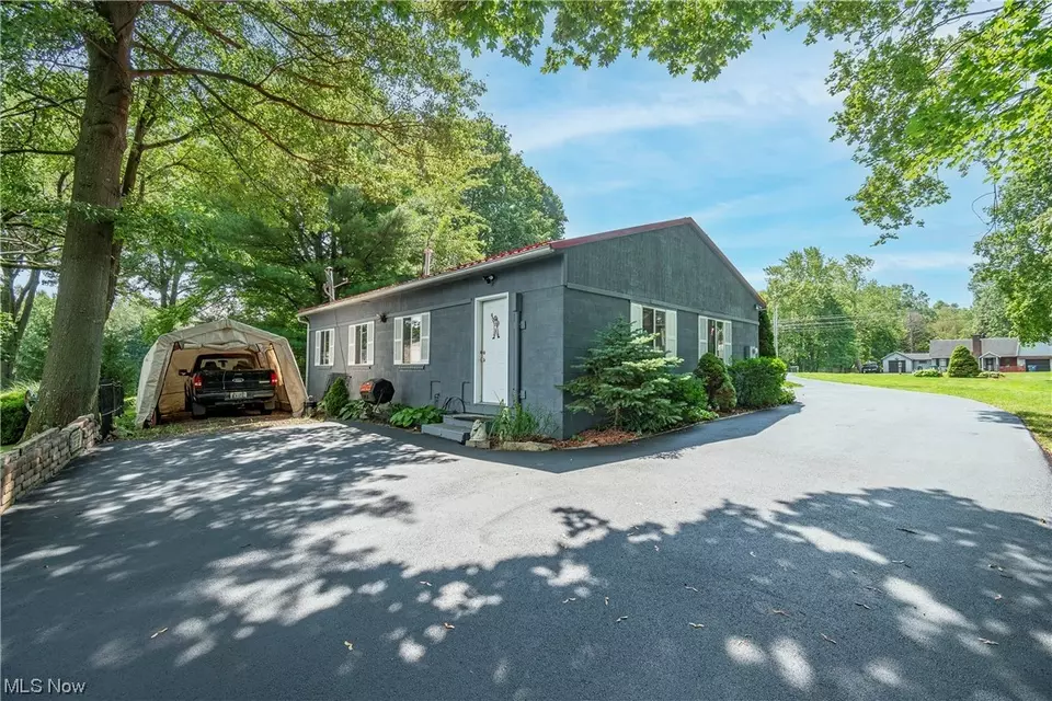 1155 E Robinson Ave, Barberton, OH 44203 photo 32