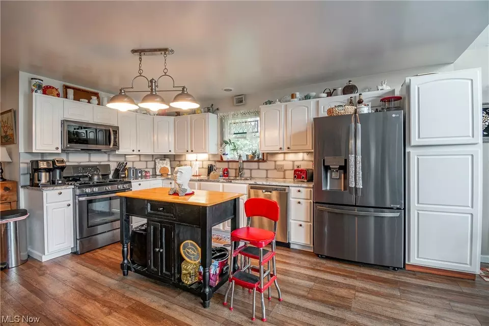  1155 E Robinson Ave, Barberton, OH 44203 photo 8