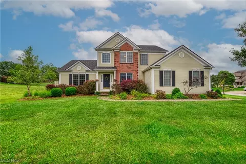 1239 Windward Ln, Kent, OH 44240