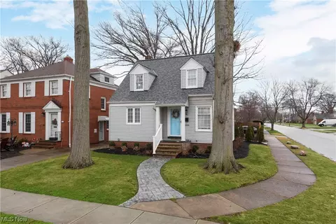 3325 W 162nd St, Cleveland, OH 44111