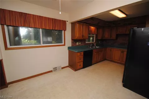 1447 Bellview St, Wickliffe, OH 44092 photo 12