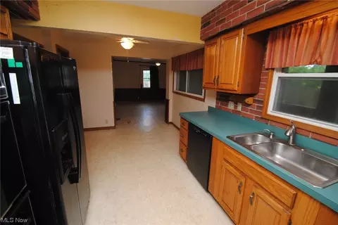 1447 Bellview St, Wickliffe, OH 44092 photo 11