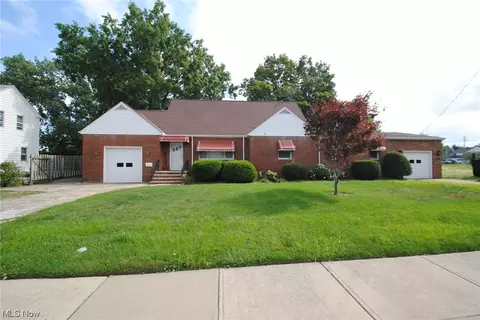 1447 Bellview St, Wickliffe, OH 44092