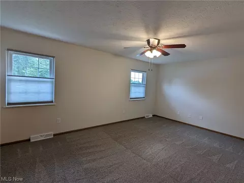 152 Findlay Ct, Elyria, OH 44035 photo 16