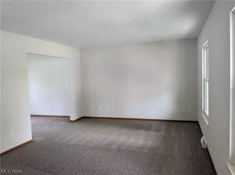 152 Findlay Ct, Elyria, OH 44035 photo 11