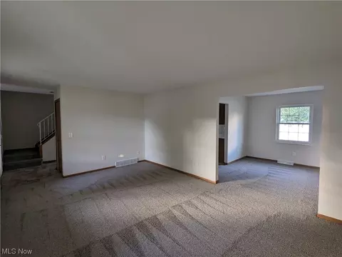 152 Findlay Ct, Elyria, OH 44035 photo 12