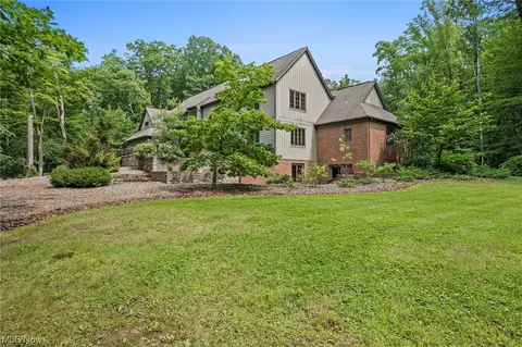 9377 Baldwin Rd, Kirtland Hills, OH 44060 photo 8