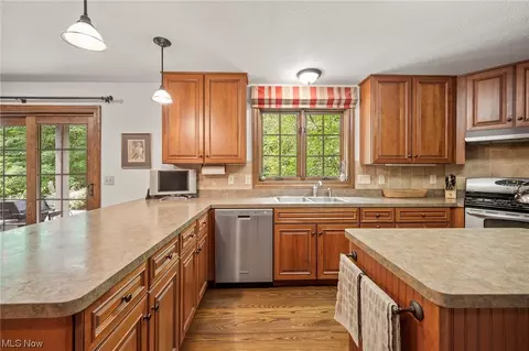 9377 Baldwin Rd, Kirtland Hills, OH 44060 photo 18