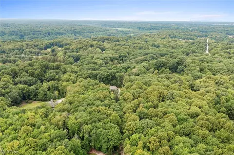 9377 Baldwin Rd, Kirtland Hills, OH 44060 photo 5