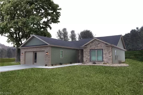 189 Valley View Dr, Weirton, WV 26062