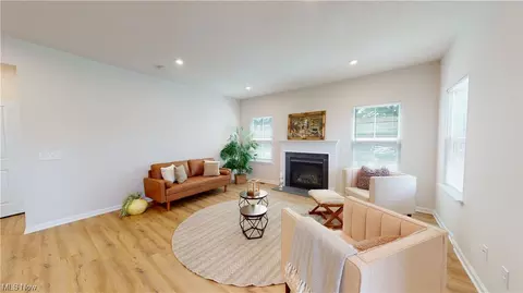 6804 Graceway Cir, Canton, OH 44721 photo 10