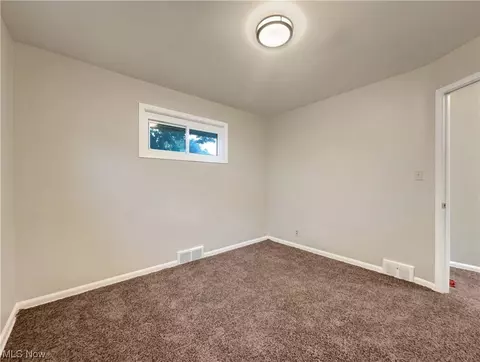 324 E 244th St, Euclid, OH 44123 photo 18