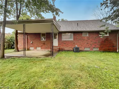 324 E 244th St, Euclid, OH 44123 photo 33