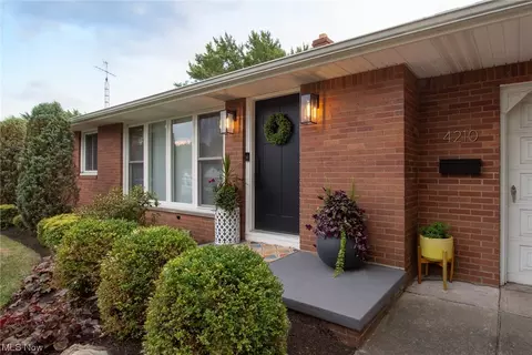 4210 21st St NW, Canton, OH 44708 photo 2