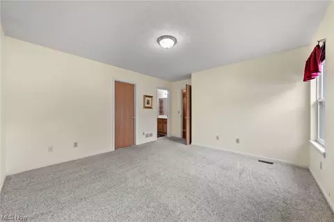 541 Upton Ct, Akron, OH 44319 photo 23