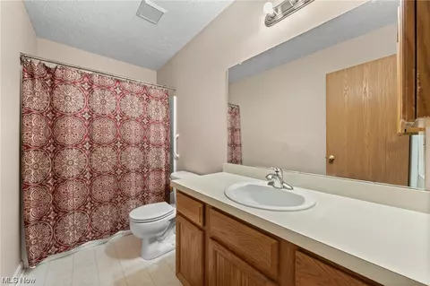 541 Upton Ct, Akron, OH 44319 photo 24