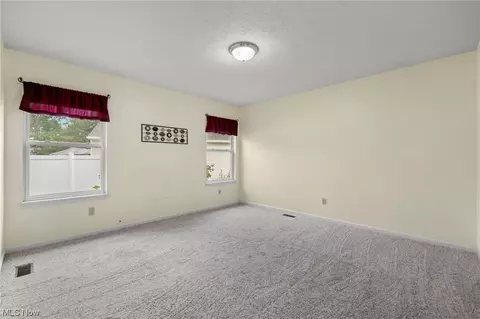 541 Upton Ct, Akron, OH 44319 photo 22