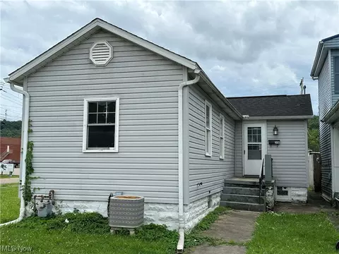 318 Bank St, Dennison, OH 44621