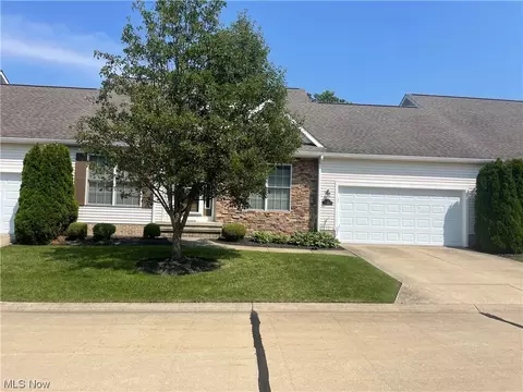 1241 Pebble Ct, Willoughby, OH 44094 photo 2