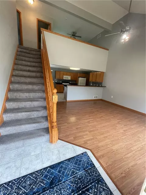 1241 Pebble Ct, Willoughby, OH 44094 photo 4