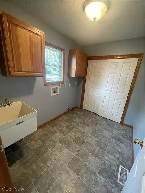 1241 Pebble Ct, Willoughby, OH 44094 photo 15