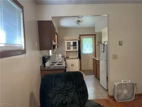 6519 Sanborn Rd, Ashtabula, OH 44004 photo 4