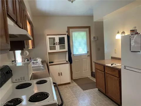 6519 Sanborn Rd, Ashtabula, OH 44004 photo 5