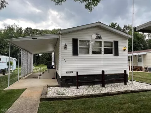 230 C St SW, Navarre, OH 44662