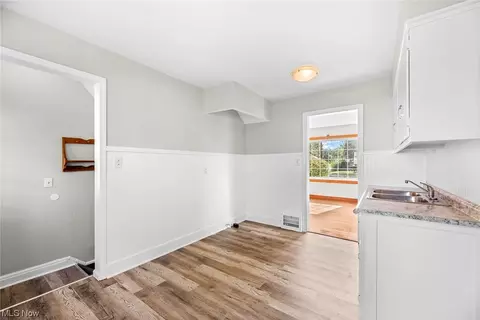 870 E 260th St, Euclid, OH 44132 photo 12
